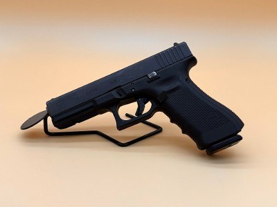 GLOCK G17 GEN 4 9MM LUGER (9x19 PARA)