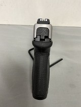 SMITH & WESSON SD40VE .40 - 3 of 3