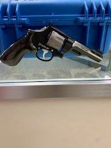 SMITH & WESSON MODEL 327 WR (JERRY MICULEK SPECIAL) 9MM LUGER (9X19 PARA)