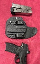 SPRINGFIELD ARMORY HELLCAT PRO 9MM LUGER (9x19 PARA) - 1 of 3