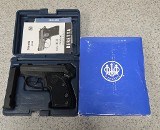 BERETTA 3032 Tomcat .32 ACP