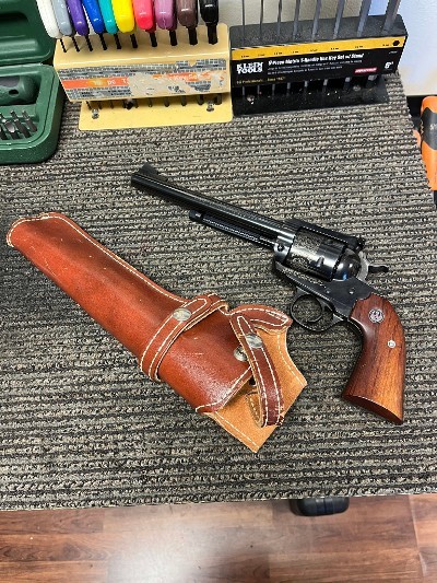 RUGER NEW MODEL SUPER BLACKHAWK BISLEY .44 MAGNUM