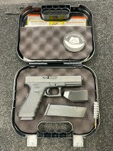 GLOCK 17 9MM LUGER (9x19 PARA)