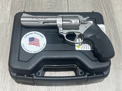 CHARTER ARMS PITBULL .40 S&W