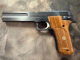 SMITH & WESSON MODEL 422 .22 LR - 2 of 2