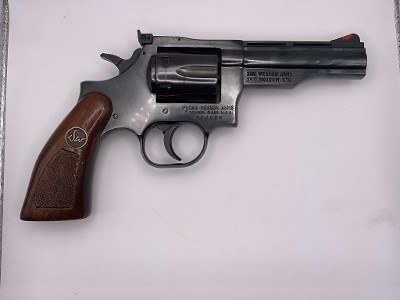 DAN WESSON FIREARMS 15-2 .357 MAG