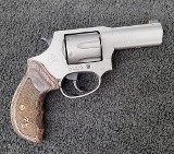 TAURUS 856 DEFENDER .38 SPL +P - 1 of 3