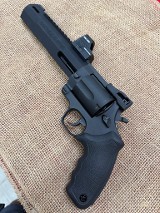 TAURUS RAGING HUNTER .460 S&W MAGNUM - 1 of 3