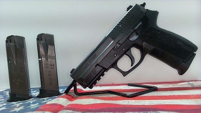 SIG SAUER SP2022 .40 S&W