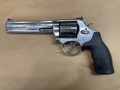 SMITH & WESSON 686-6 .357 MAG