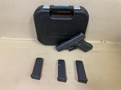 GLOCK 23 .40 CALIBER