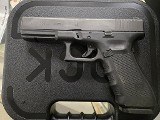 GLOCK
G22 GEN 4 .40 S&W - 2 of 2