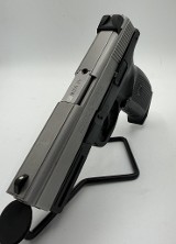 SMITH & WESSON SW40VE .40 S&W - 2 of 3