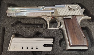 MAGNUM RESEARCH DESERT EAGLE .50 AE