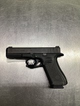 GLOCK 17 GEN 5 9MM LUGER (9x19 PARA)