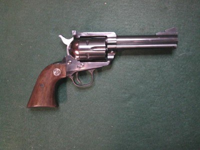 RUGER 3-Screw Blackhawk .44 MAGNUM