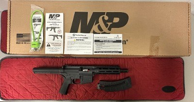 SMITH & WESSON M&P 1522 Pistol NO BRACE
.22 CAL