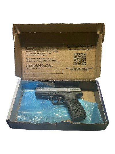 SMITH & WESSON SD40 2.0 .40 S&W