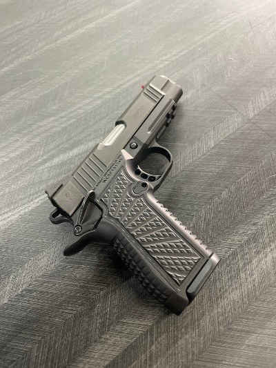 WILSON COMBAT SFT9 9MM LUGER (9X19 PARA)