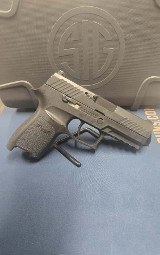 SIG SAUER P320 NITRON COMPACT 9MM LUGER (9X19 PARA) - 3 of 3