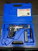 SPRINGFIELD ARMORY V10 Ultra Compact .45 ACP