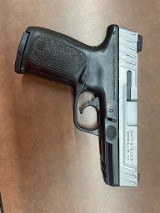 SMITH & WESSON SD40 VE .40 S&W - 3 of 3