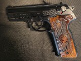 BERETTA 8040 F COUGAR .40 S&W - 2 of 3