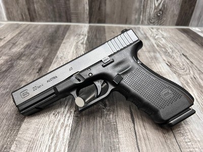 GLOCK 22 GEN 4 40 Smith & Wesson