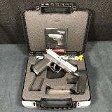 SIG SAUER SP2022 9MM LUGER (9x19 PARA) - 1 of 3