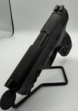 SMITH & WESSON M&P40 .40 S&W - 2 of 3