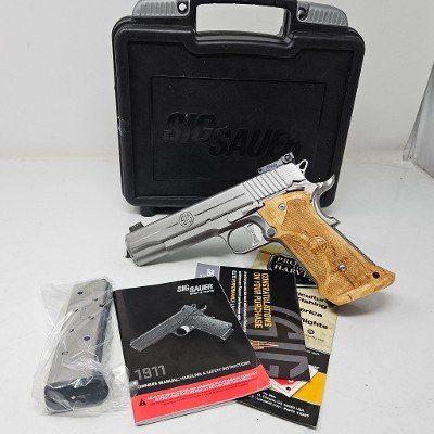 SIG SAUER 1911 .45 ACP