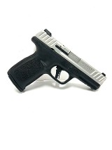 SMITH & WESSON SD9 2.0 9MM LUGER (9x19 PARA)