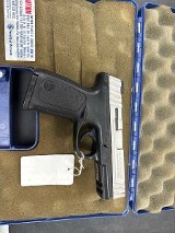 SMITH & WESSON SD40VE 40 Smith & Wesson - 3 of 3