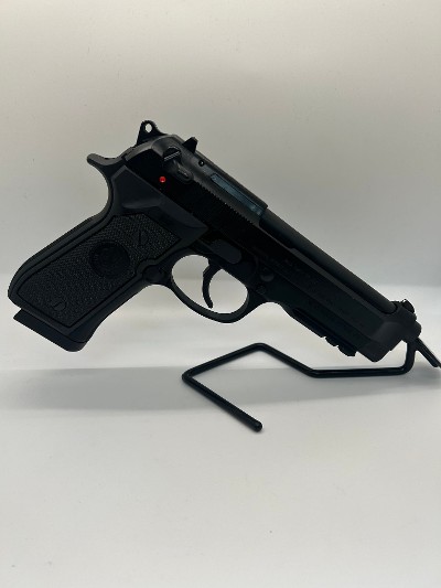 BERETTA 92A1 9MM LUGER (9x19 PARA)