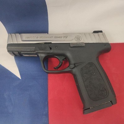 SMITH & WESSON SD40VE .40 S&W