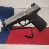 SMITH & WESSON SD40VE .40 S&W - 2 of 3