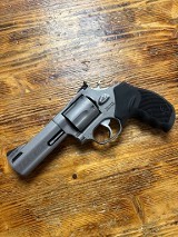 TAURUS TAURUS TRACKER .44 MAGNUM