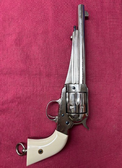 UBERTI 1875 ARMY OUTLAW .45 COLT/.45 ACP