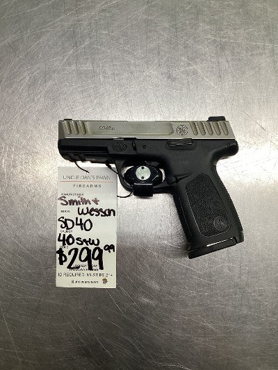 SMITH & WESSON SD40 .40 S&W