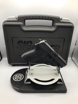 SIG SAUER P239 .40 S&W