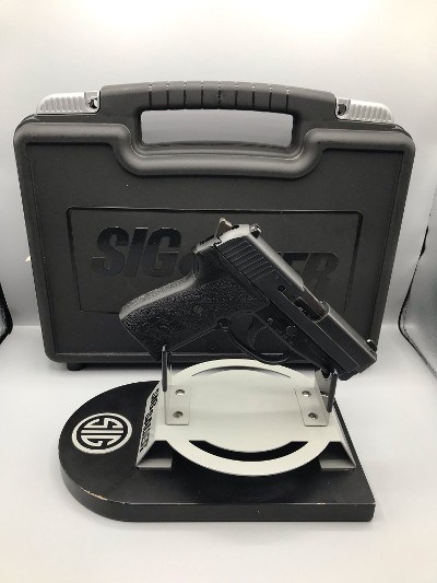 SIG SAUER P239 .40 S&W