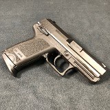 HECKLER & KOCH USP COMPACT .40 S&W - 2 of 2