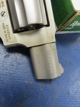 TAURUS 85 .38 SPL - 2 of 3