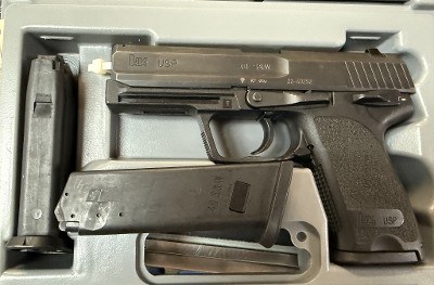 HECKLER & KOCH USP .40 S&W
