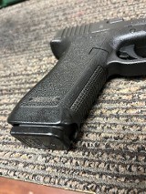 GLOCK 22 Gen 2 .40 S&W - 3 of 3