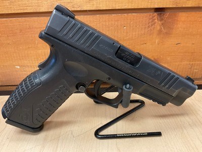SPRINGFIELD ARMORY XD-40 .40 CALIBER