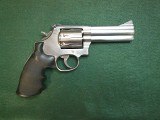 SMITH & WESSON 686-5 .357 MAG - 2 of 3