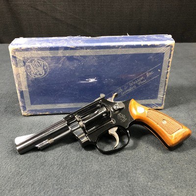 SMITH & WESSON 43 .22 LR