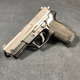 SIG SAUER SP2022 9MM LUGER (9x19 PARA) - 2 of 3