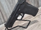 SMITH & WESSON M & P 9 Shield 9MM LUGER (9x19 PARA)